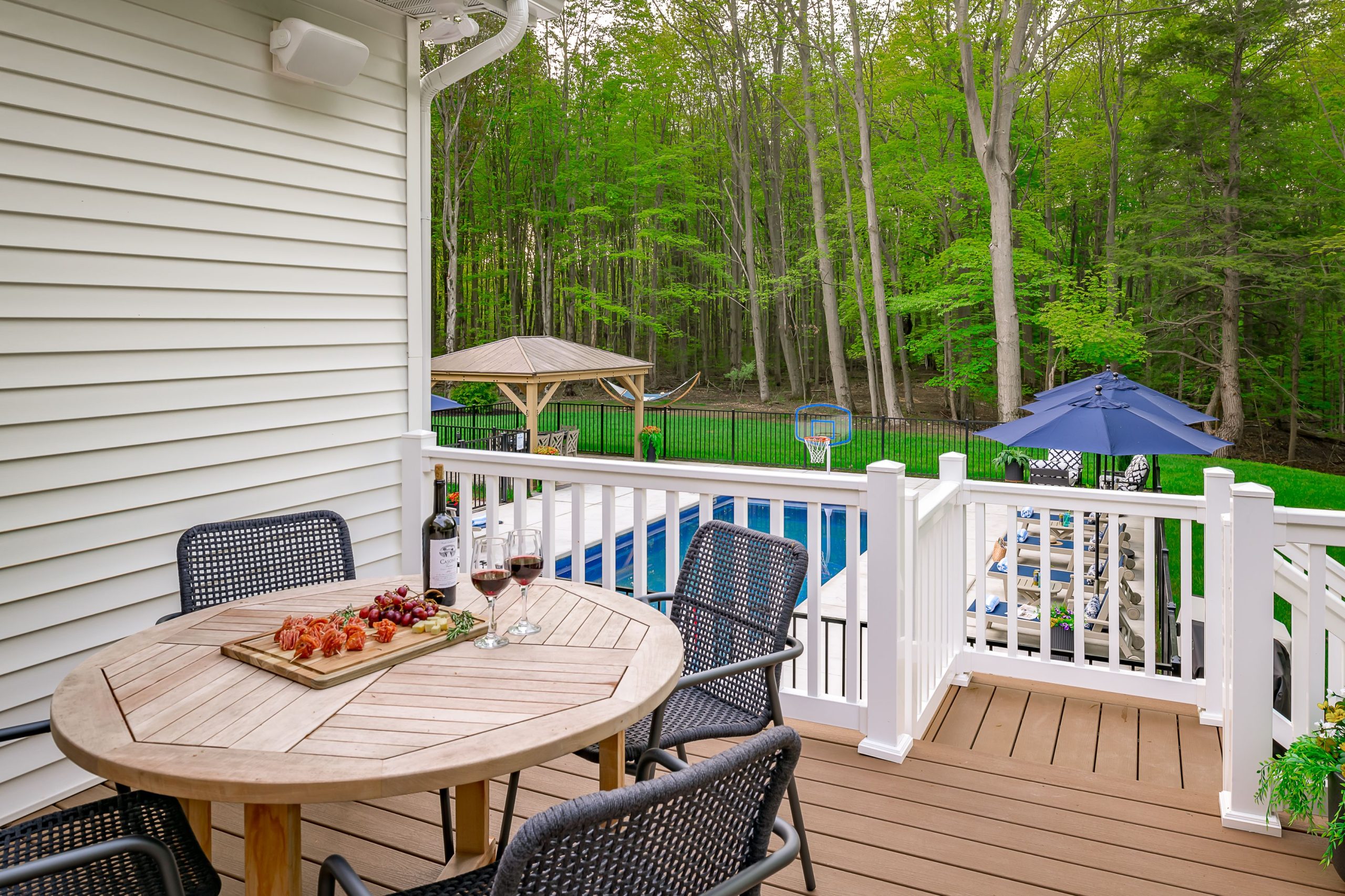 32. Deck and pool 7095 Glenn Oaks